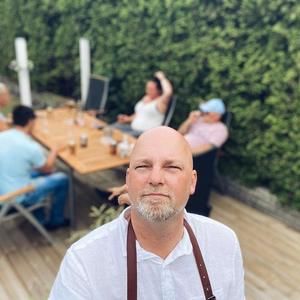 Meet your Posher, Mike